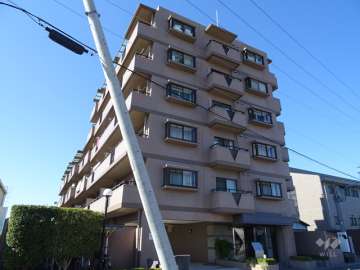 ベルアーバニティ千里丘南の外観（東側から）