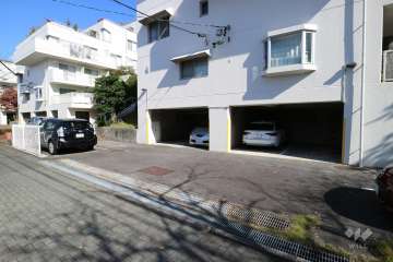 敷地内駐車場(屋外平面式・屋内平面式)