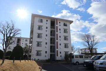 相生山団地37棟の外観（北東側から）