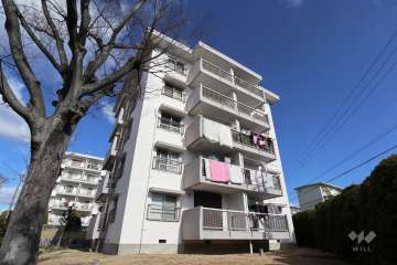 相生山団地41棟の外観（南西側から）