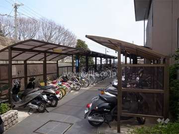エントランス横の駐輪場