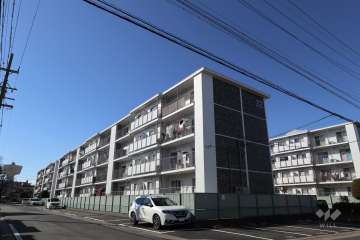 桃山第四住宅22号棟の外観（北東側から）