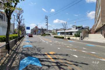 敷地東側の前面道路