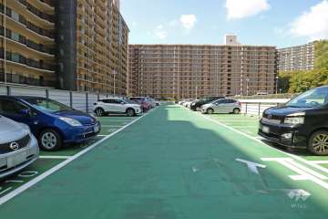 敷地内駐車場（屋外平面式）
