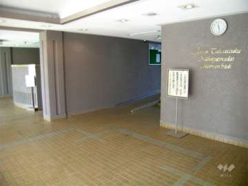 エントランスホール