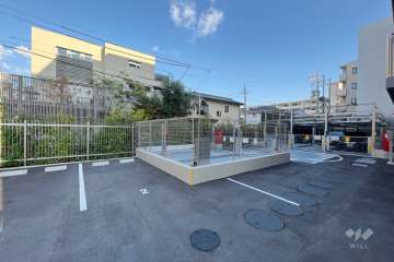 敷地内駐車場（屋外平面式と屋外機械式）