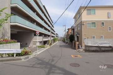 敷地南西側の前面道路