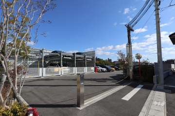駐車場出入り口（ロボットゲート付き）
※屋外機械式と屋外平面式があります。