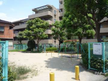 敷地に隣接する公園