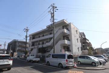 グリーンヒル藤が丘の外観（南西側から）