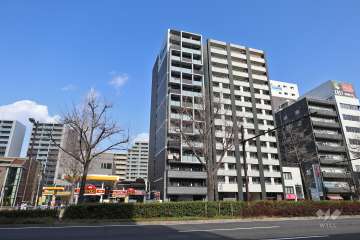 プレサンス桜通ベルノの外観（南側から）