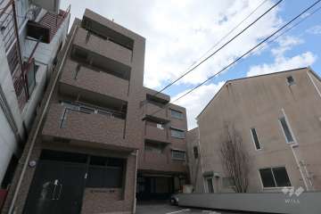 寿ゞやマンション芳野の外観（北東側から）