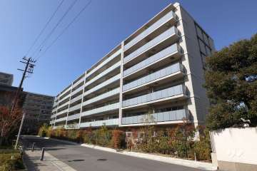 リビオ塚口の外観(南東側から)