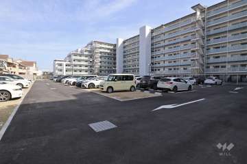 敷地内駐車場（屋外平面式）