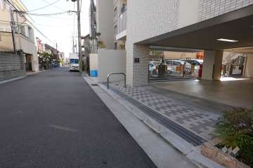駐車場の出入口