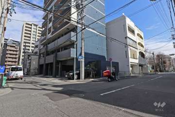 敷地南側は松元通に面しています。