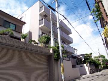 シティホームズ吹田朝日が丘の外観(南西側から)