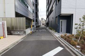 敷地北東側の前面道路