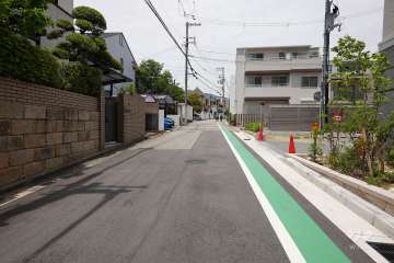 敷地南西側の前面道路