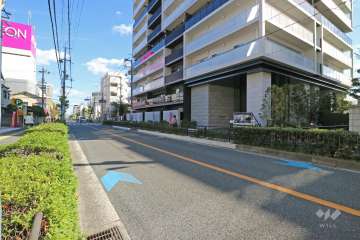 敷地北側の前面道路