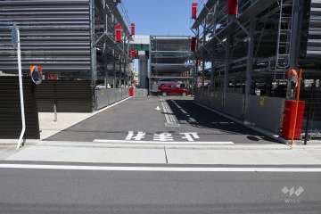 駐車場の出入口