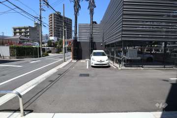 敷地内駐車場（屋外平面式）