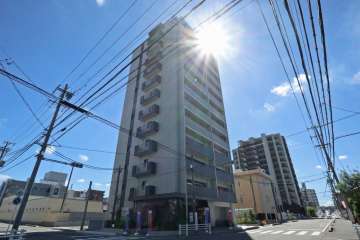 マンションの外観（北西側から）