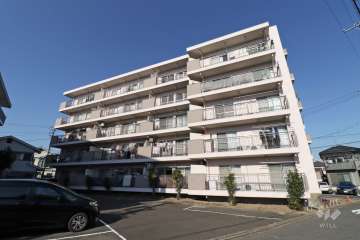 中川マンションB棟の外観（南東側から）