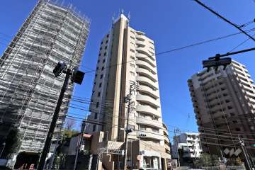 グランドメゾン八事裏山の外観（西側から）