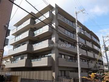 ステイツ千里津雲台の外観（南東側から）