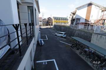 敷地内駐車場（屋外平面式）