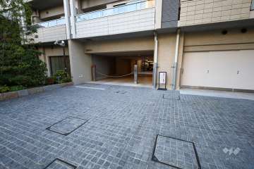 駐車場の出入口