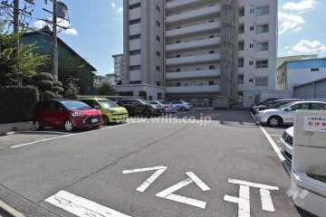 敷地内駐車場(屋外平面式)