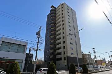 サンクレーア岩塚南の外観（北側から）