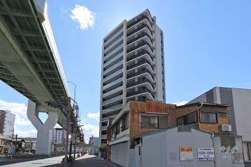 サーパス清水駅前グランゲートの外観(北側から）