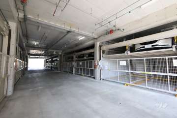敷地内駐車場（屋内機械式）