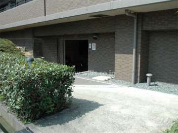 屋内にある駐輪場