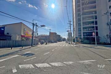 敷地南東側の前面道路
