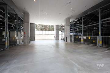 敷地内駐車場（屋内機械式）