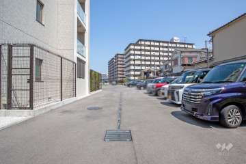 敷地内駐車場(屋外平面式)