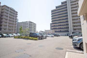 敷地内駐車場(屋外平面式)