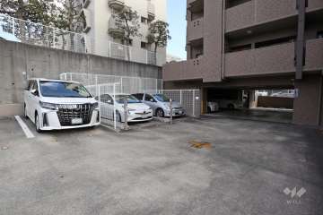 敷地内駐車場（屋外平面式）