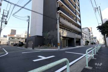 敷地南東側の前面道路