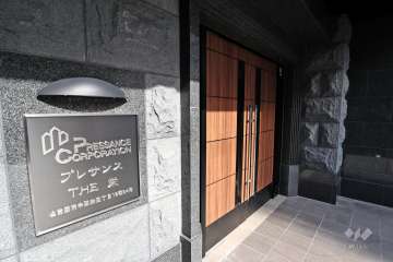 マンションの銘板