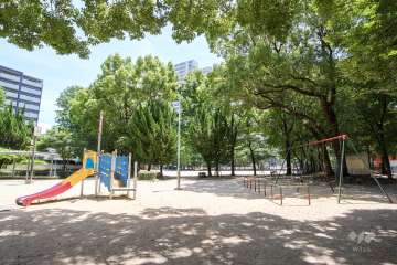 敷地に隣接する公園