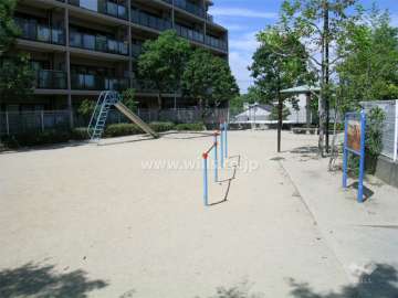 敷地東側にある公園