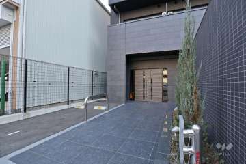 エントランスアプローチ