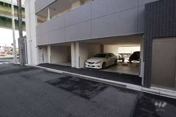 敷地内駐車場（屋内平面式）