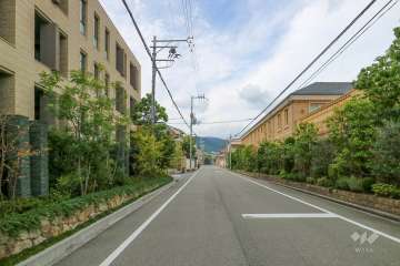 敷地東側の前面道路