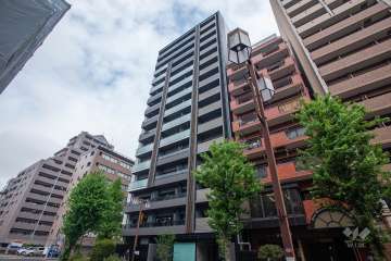 オープンレジデンシアザ・ミッドマークの外観（南西側から）